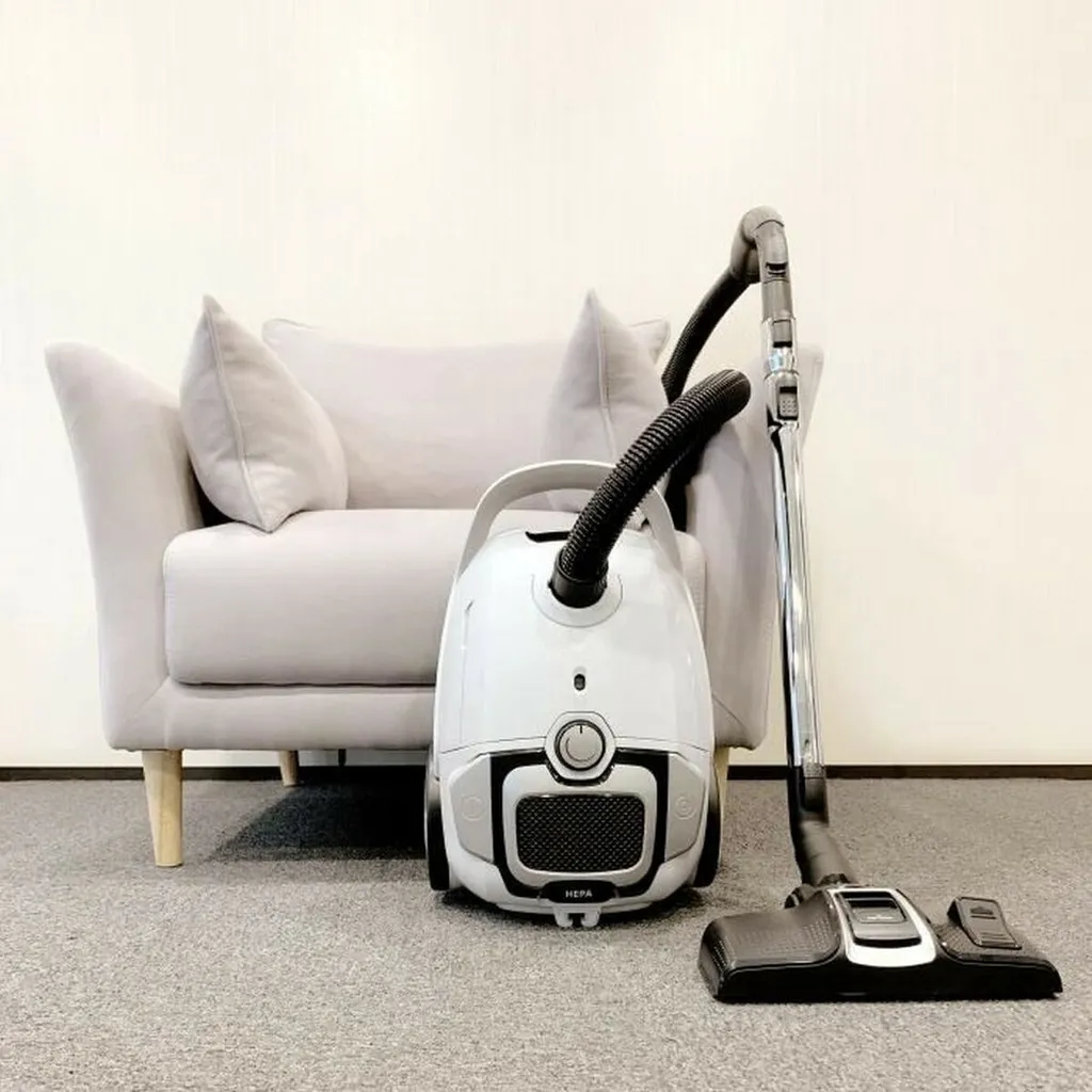 CONTINENTAL EDISON Staubsauger AAAA Silent Bag - CEVCWBA - 67 DB - 3 L - 700 W - Weiß 2 CONTINENTAL EDISON Staubsauger AAAA Silent Bag - CEVCWBA - 67 DB - 3 L - 700 W - Weiß – Bild 2