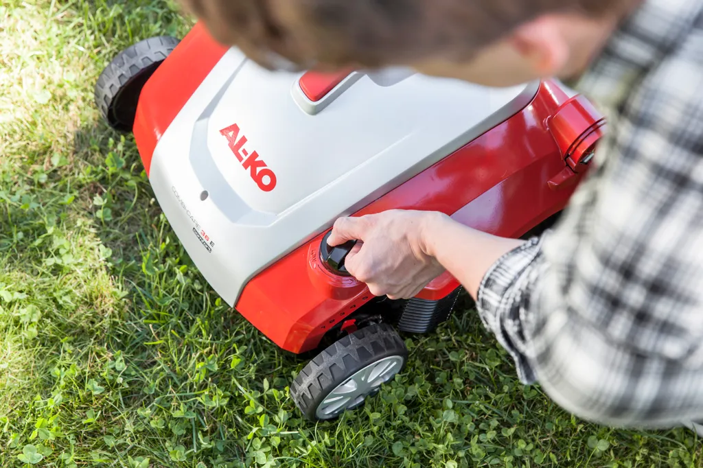 AL-KO Elektro Vertikutierer / Lüfter Combi Care 36 E Comfort AB 36cm 15 AL-KO Elektro Vertikutierer / Lüfter Combi Care 36 E Comfort AB 36cm – Bild 15