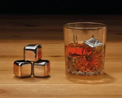 Whisky Geschenk-Set Mit 2 Gläsern, Eiswürfeln Aus Edelstahl, Zange, Samtbeutel In Einer Schönen Holzbox 27 Whisky Geschenk-Set Mit 2 Gläsern, Eiswürfeln Aus Edelstahl, Zange, Samtbeutel In Einer Schönen Holzbox -Haushalts Verkauf c35d68c3437388441d1681e52ad6adec